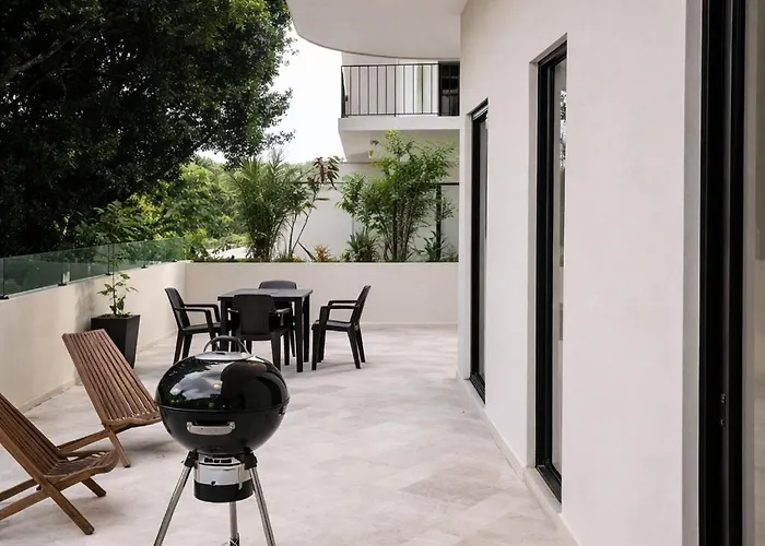 New 2 Bed Swim-up, Gril With Jacuzzi Aldea Zama *