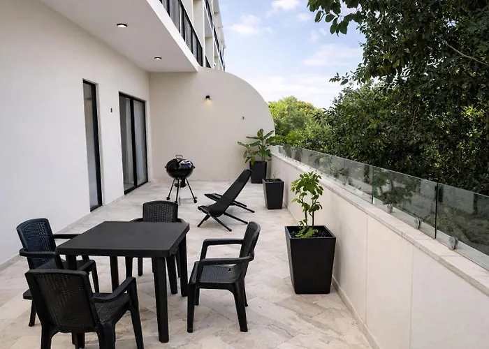 New 2 Bed Swim-up, Gril With Jacuzzi Aldea Zama Сasa de vacaciones Tulum